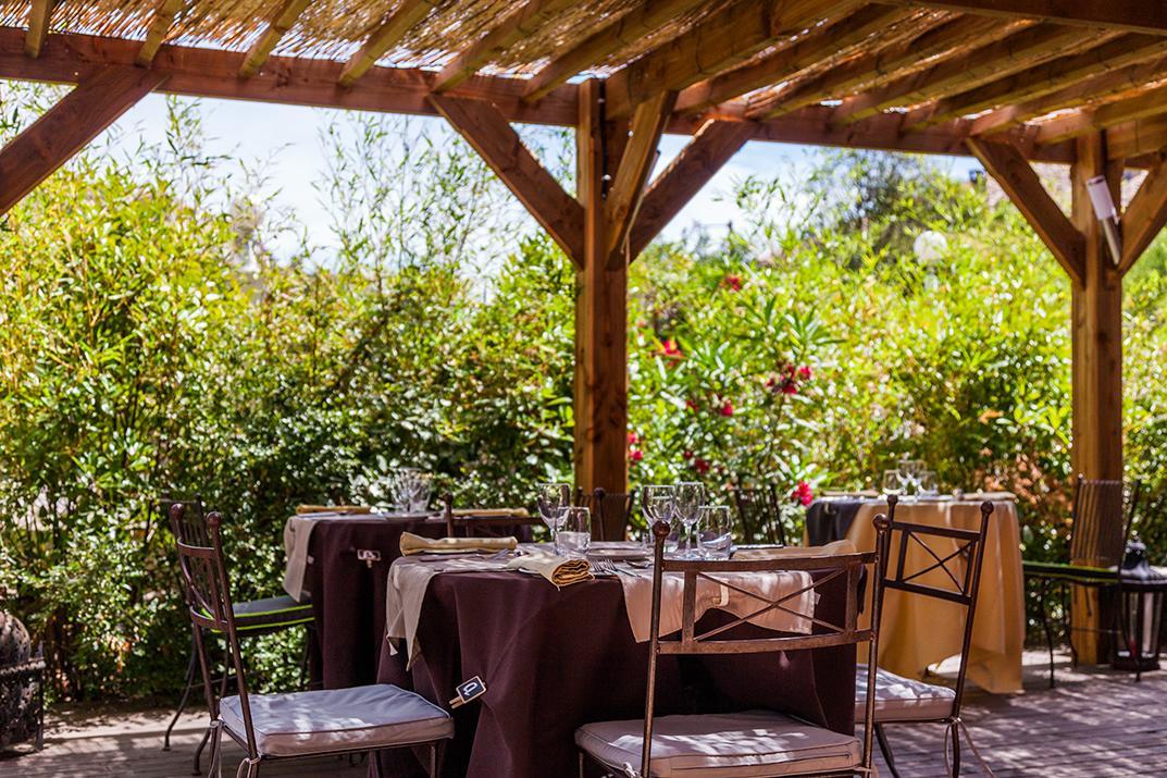 Logis Le Relais Sarrasin Otel Vezenobres Dış mekan fotoğraf